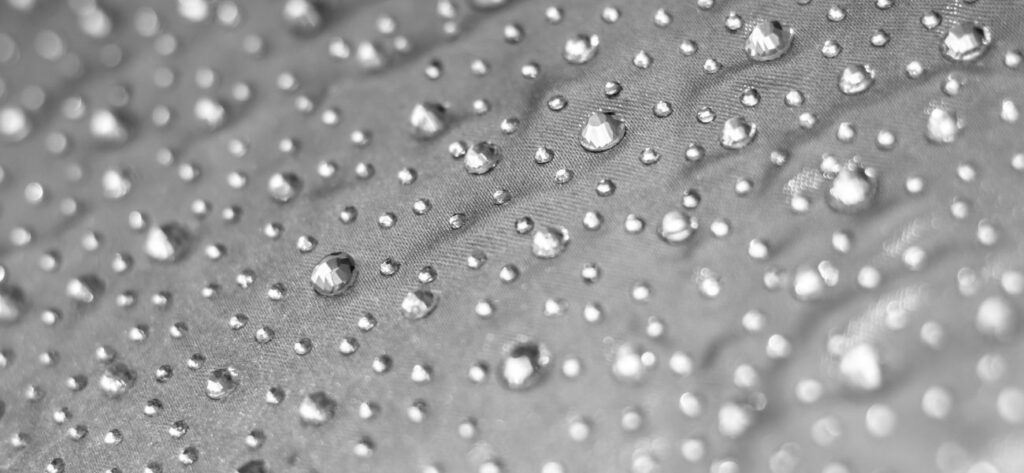 koronki z kryształkami