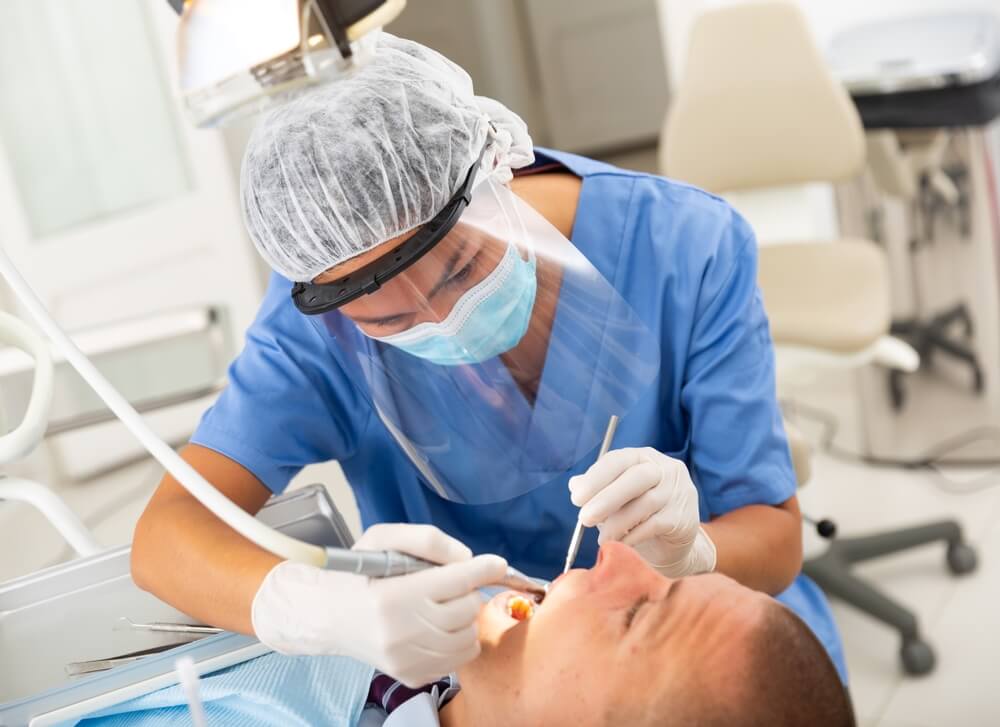 Higienizacja stanowi uzupełnienie codziennej higieny jamy ustnej.