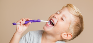 jak nauczyć dziecko myć regularnie zęby?