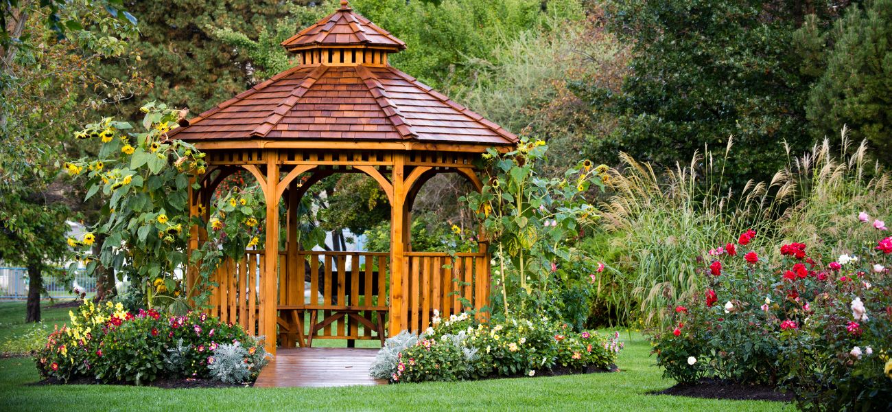 altanka do ogrodu z drewna