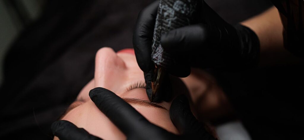 makijaż permanentny wykonywanie