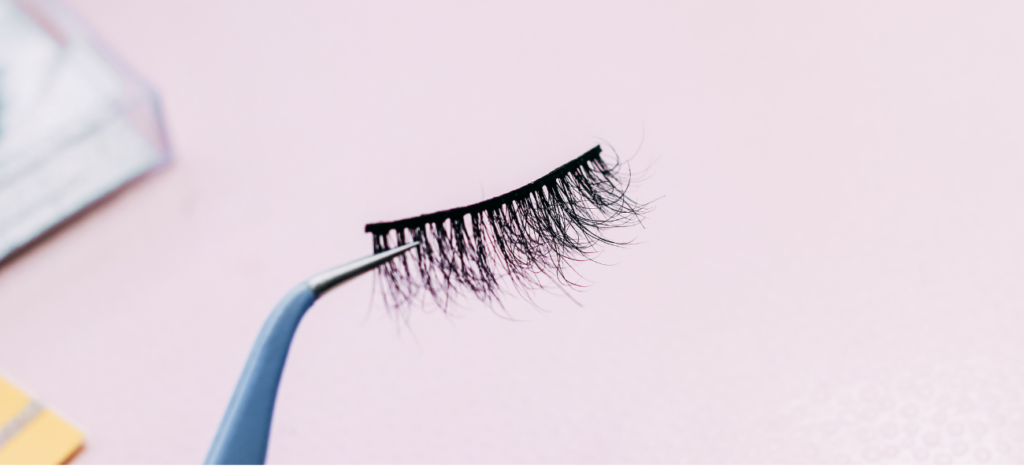 klejenie sztucznych rzęs na różne okazje
