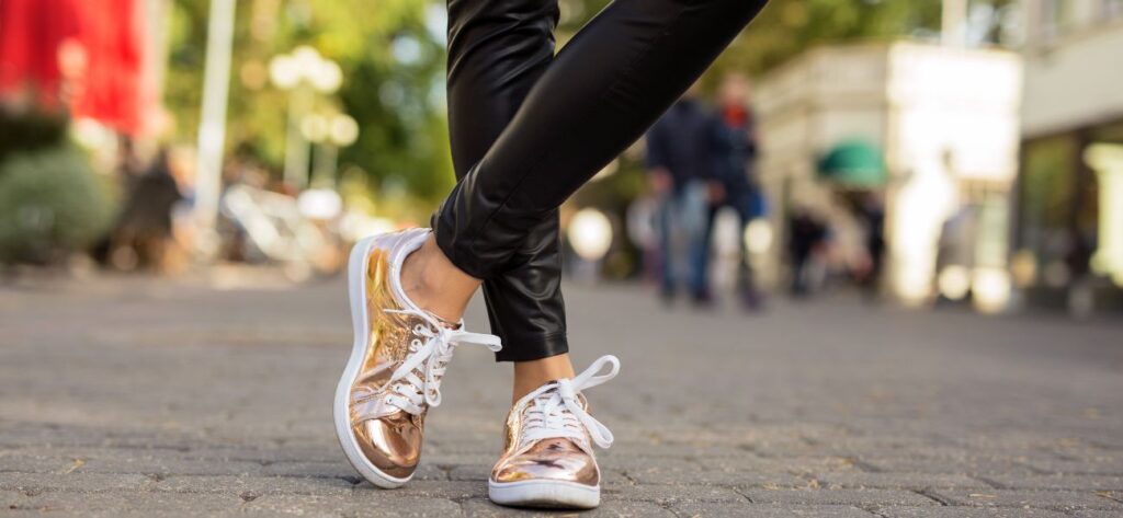 złote sneakersy damskie