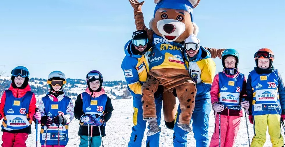 Czym jest i jak wygląda przedszkole narciarskie?