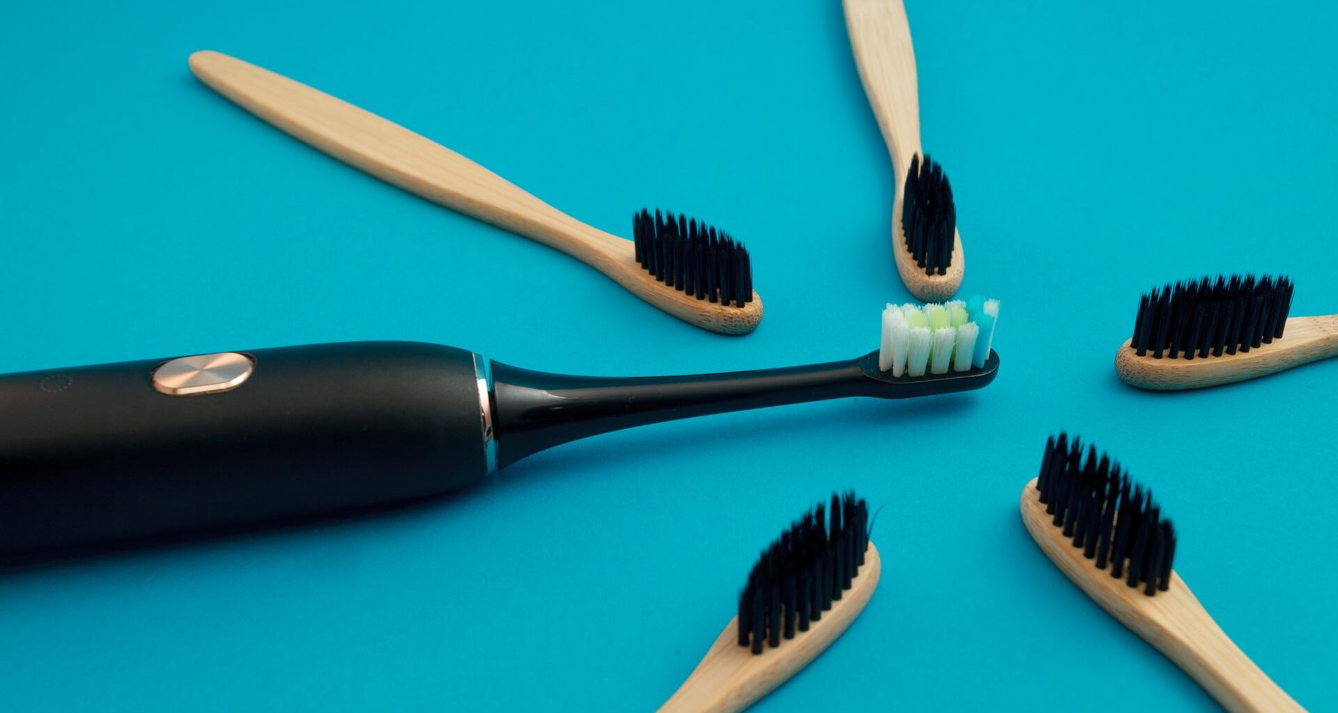 szczoteczka soniczna - dlaczego jest lepsza?