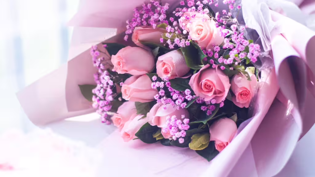 bukiet różowych róż na rocznicę ślubu dla żony