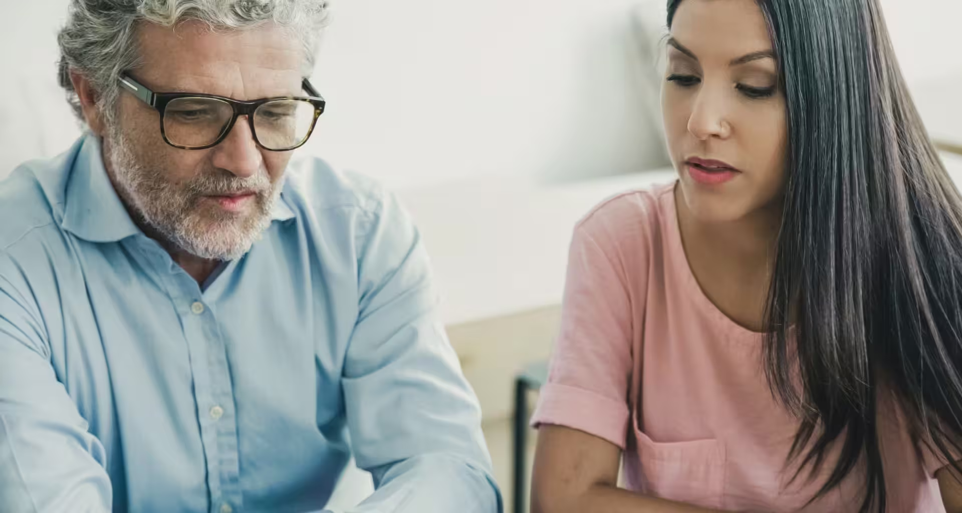 mąż starszy o 20 lat - związek ze starszym partnerem