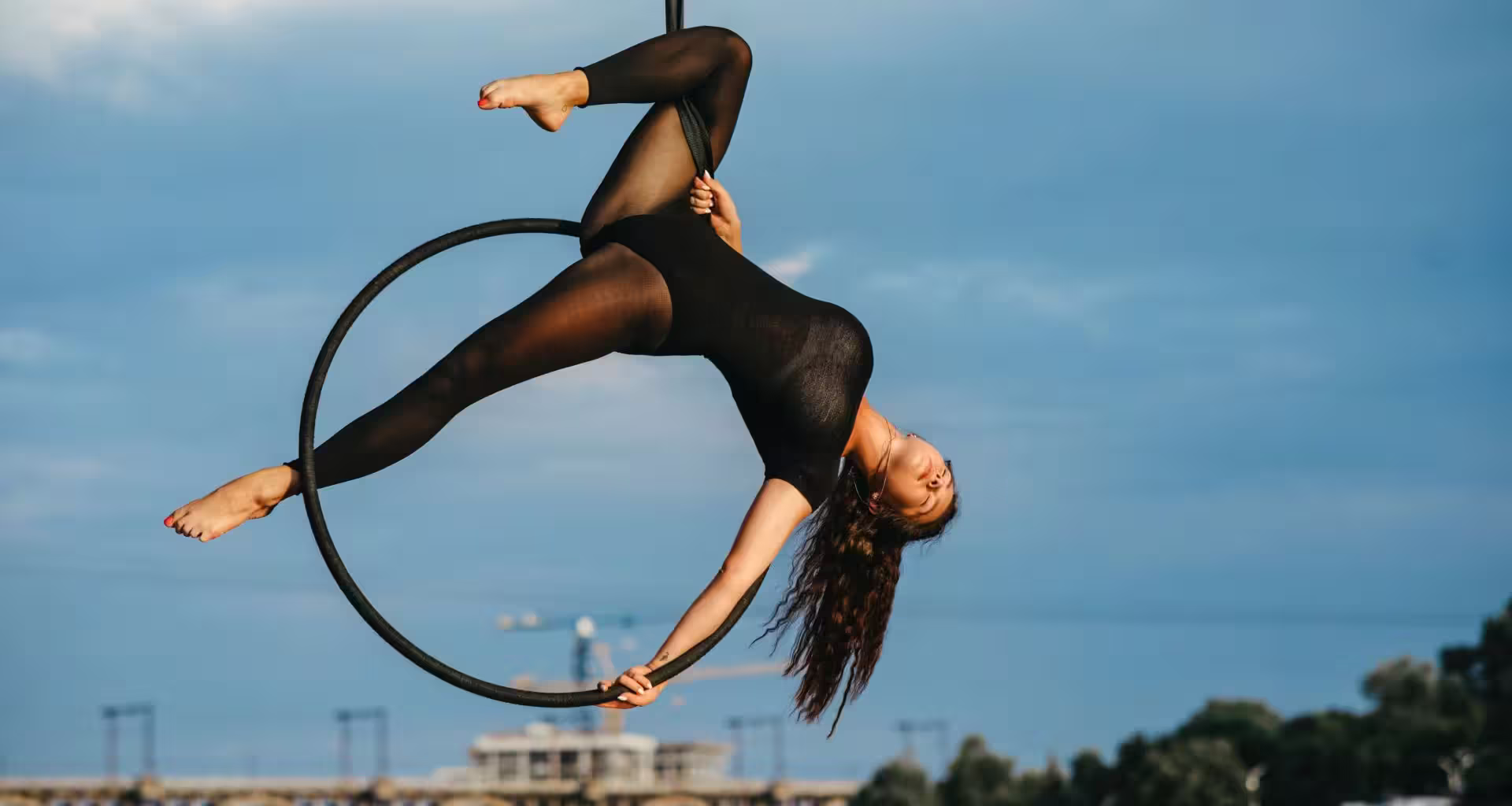 aerial hoop co to?